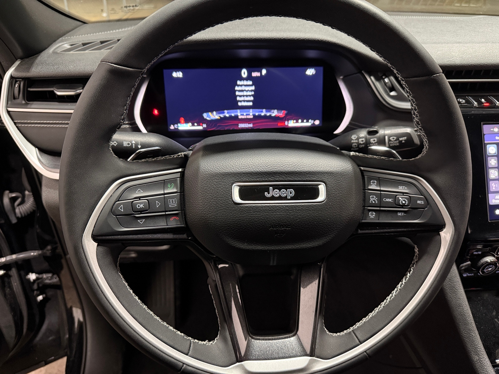 Thumbnail: 2023 Jeep Grand Cherokee L - 4