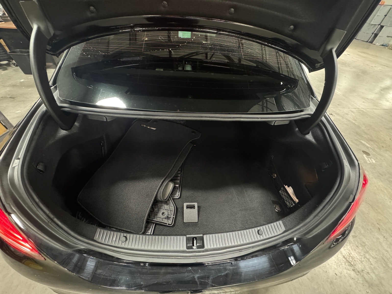 Thumbnail: 2016 Mercedes-Benz C-Class - 6