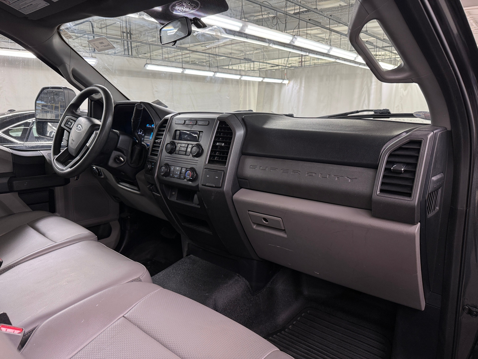 Thumbnail: 2017 Ford Econoline - 3