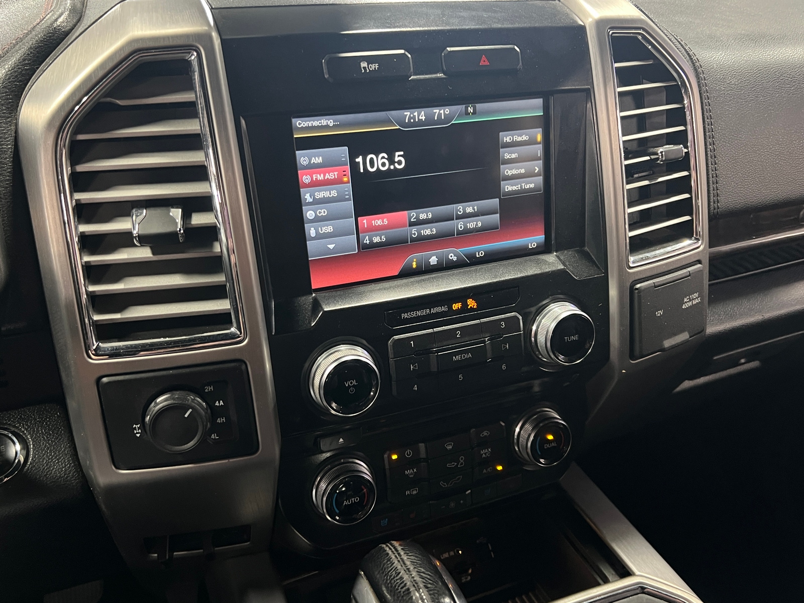 Thumbnail: 2015 Ford Econoline - 3