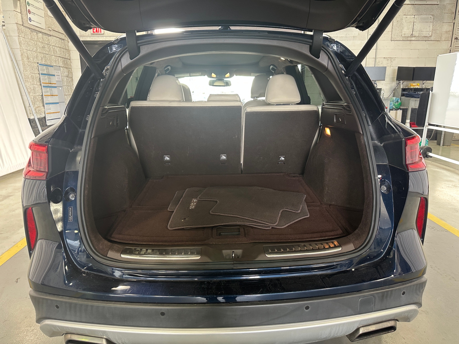 Thumbnail: 2019 INFINITI QX50 - 6