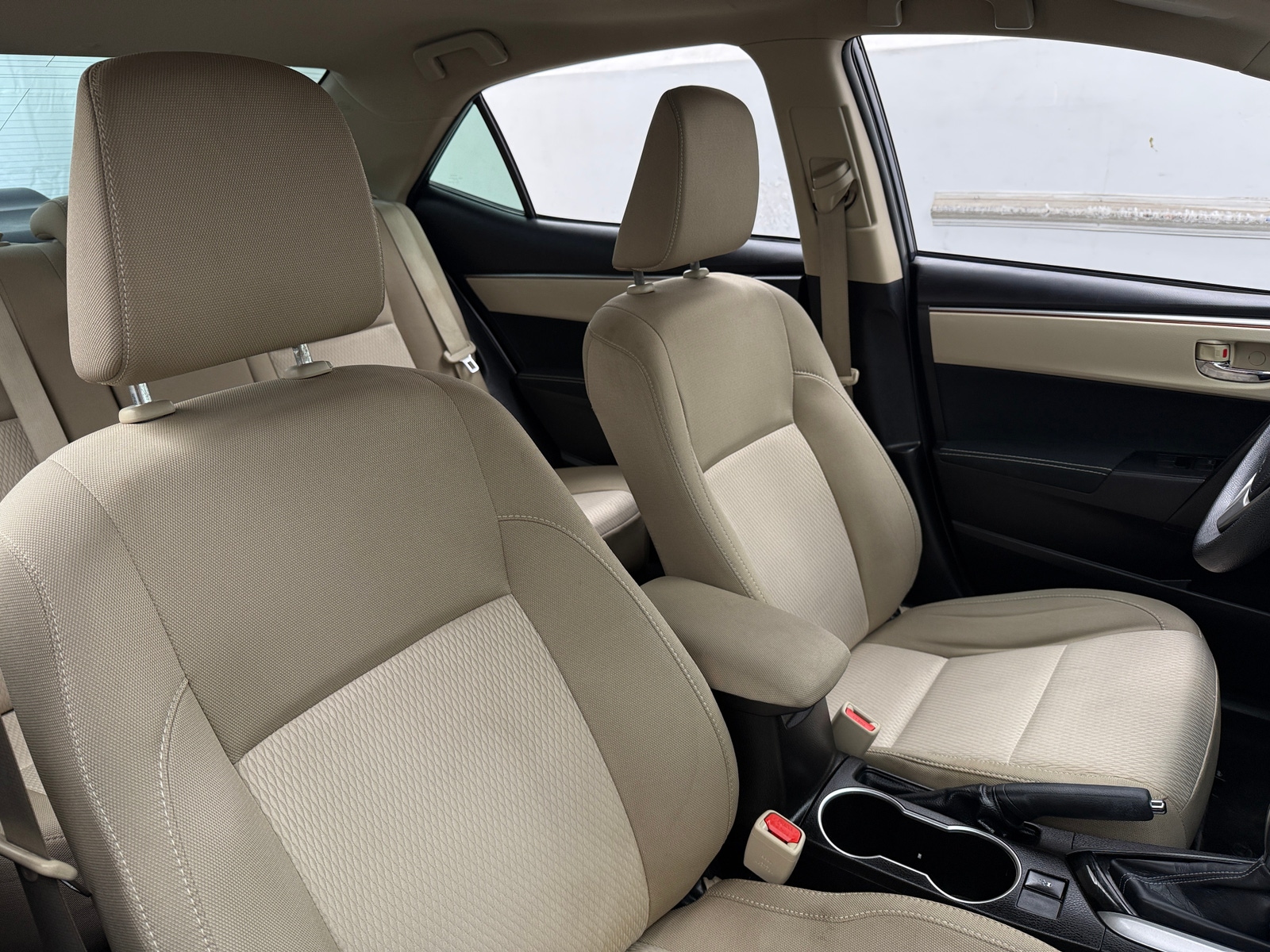 Thumbnail: 2015 Toyota Corolla - 2