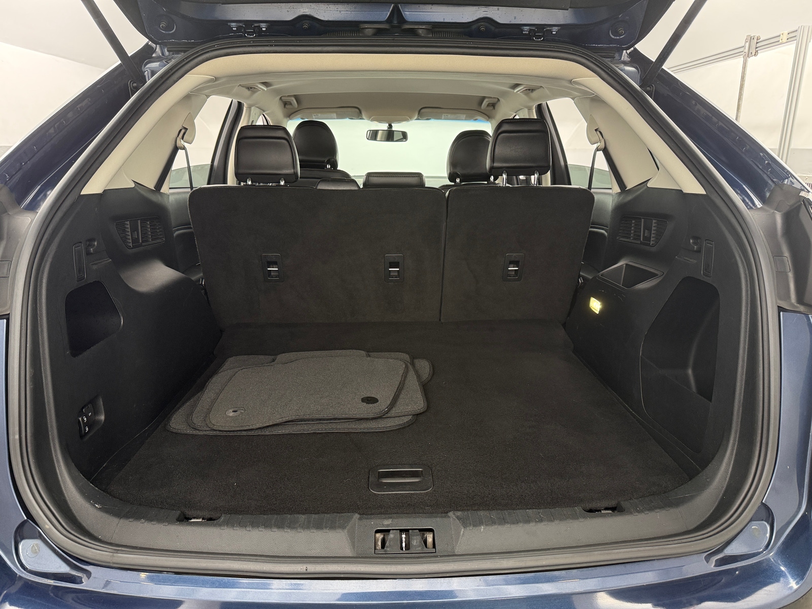 Thumbnail: 2017 Ford Edge - 6