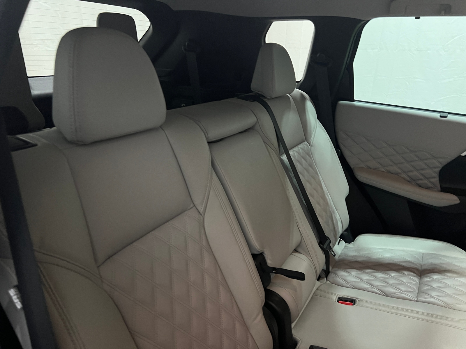 Thumbnail: 2023 Mitsubishi Outlander - 5