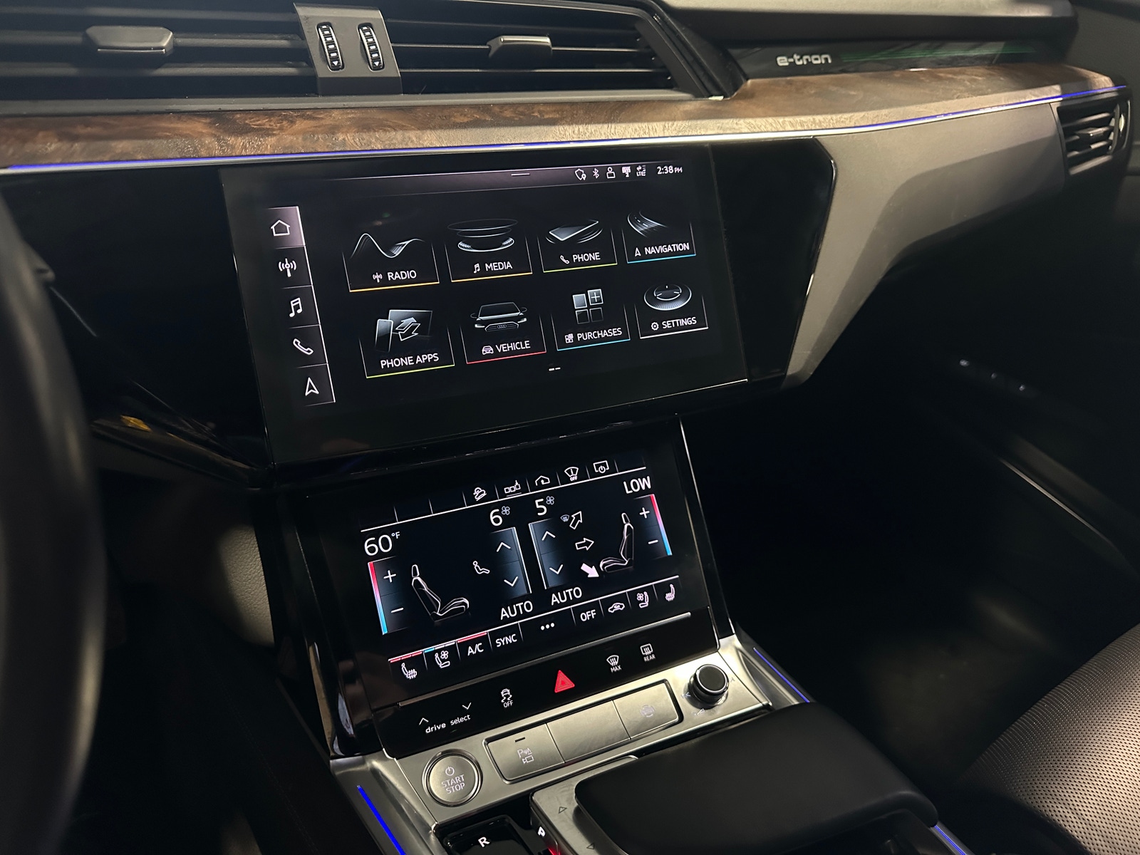 Thumbnail: 2019 Audi e-tron - 3