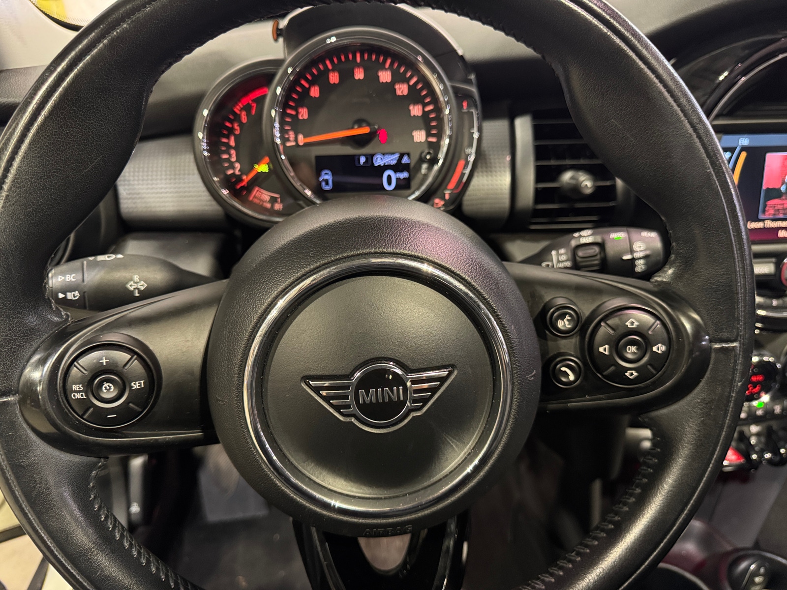 Thumbnail: 2020 MINI Cooper Hardtop - 4