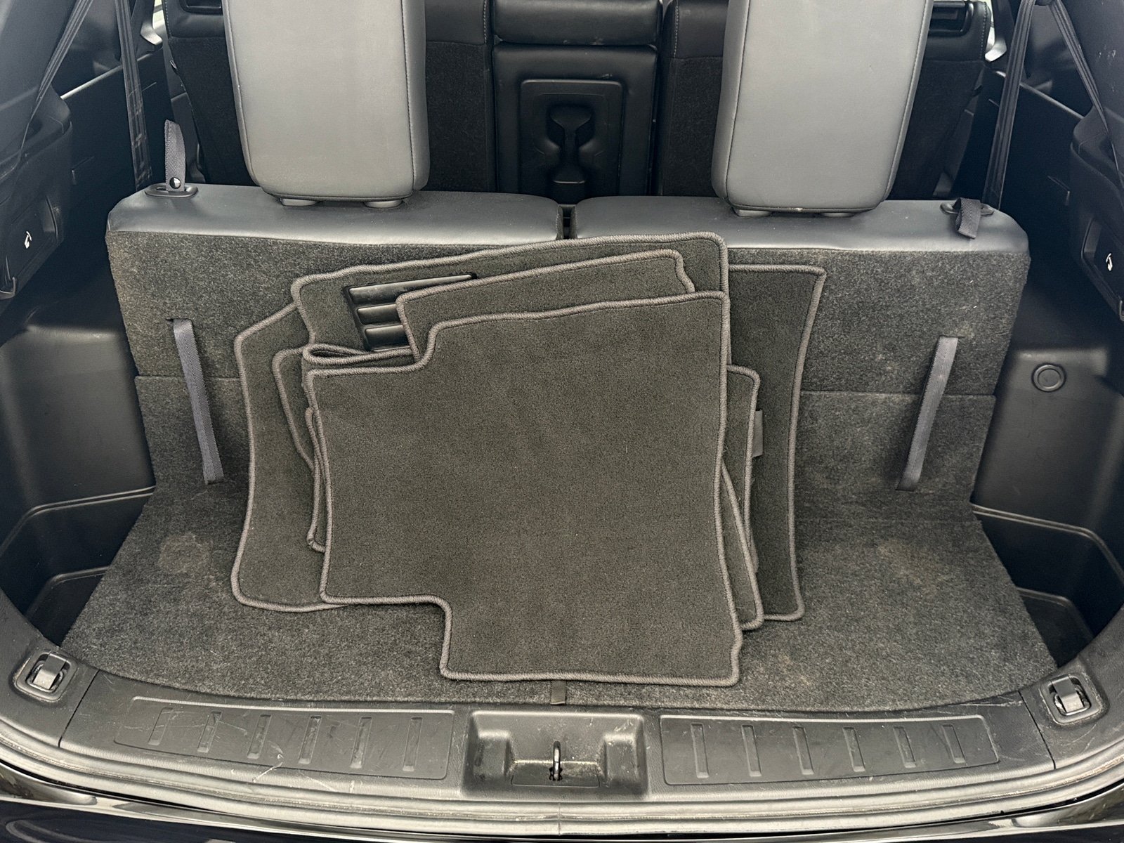 Thumbnail: 2025 Mitsubishi Outlander - 7