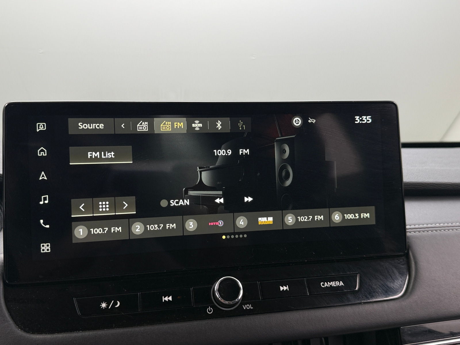 Thumbnail: 2025 Mitsubishi Outlander - 4