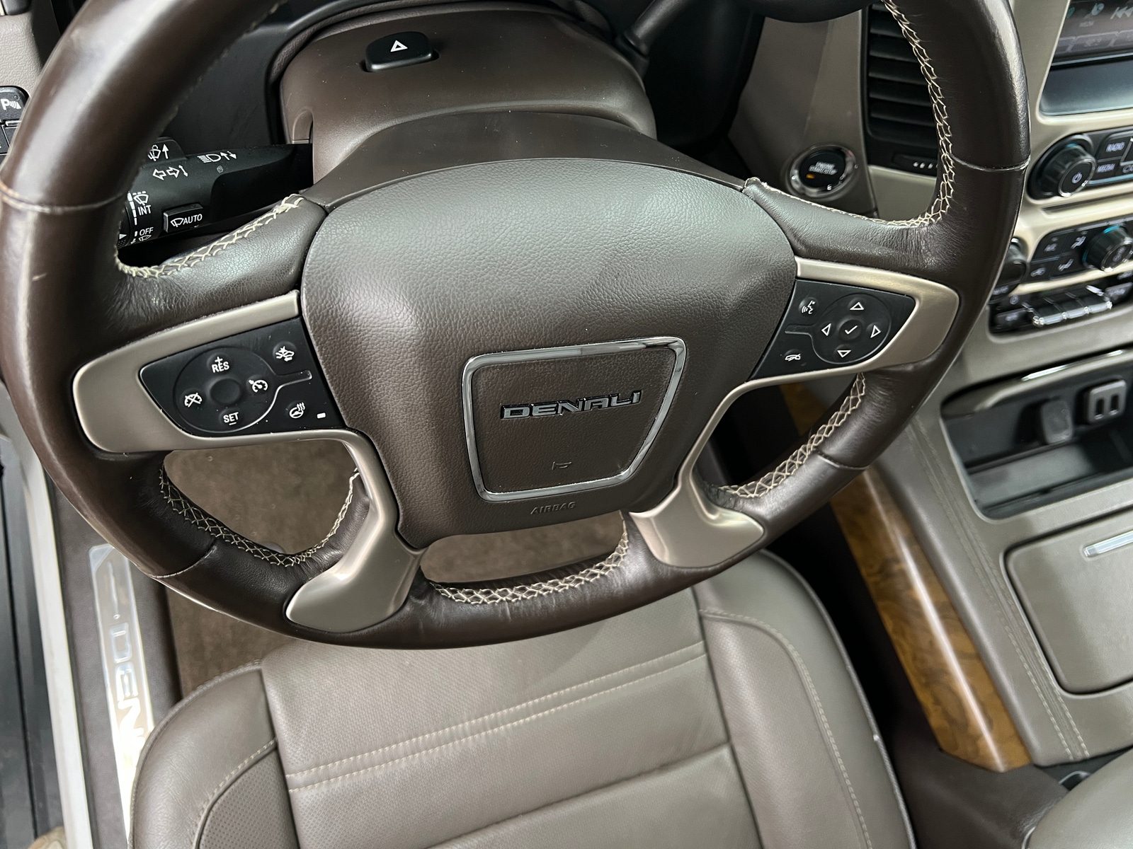 Thumbnail: 2019 GMC Yukon - 4