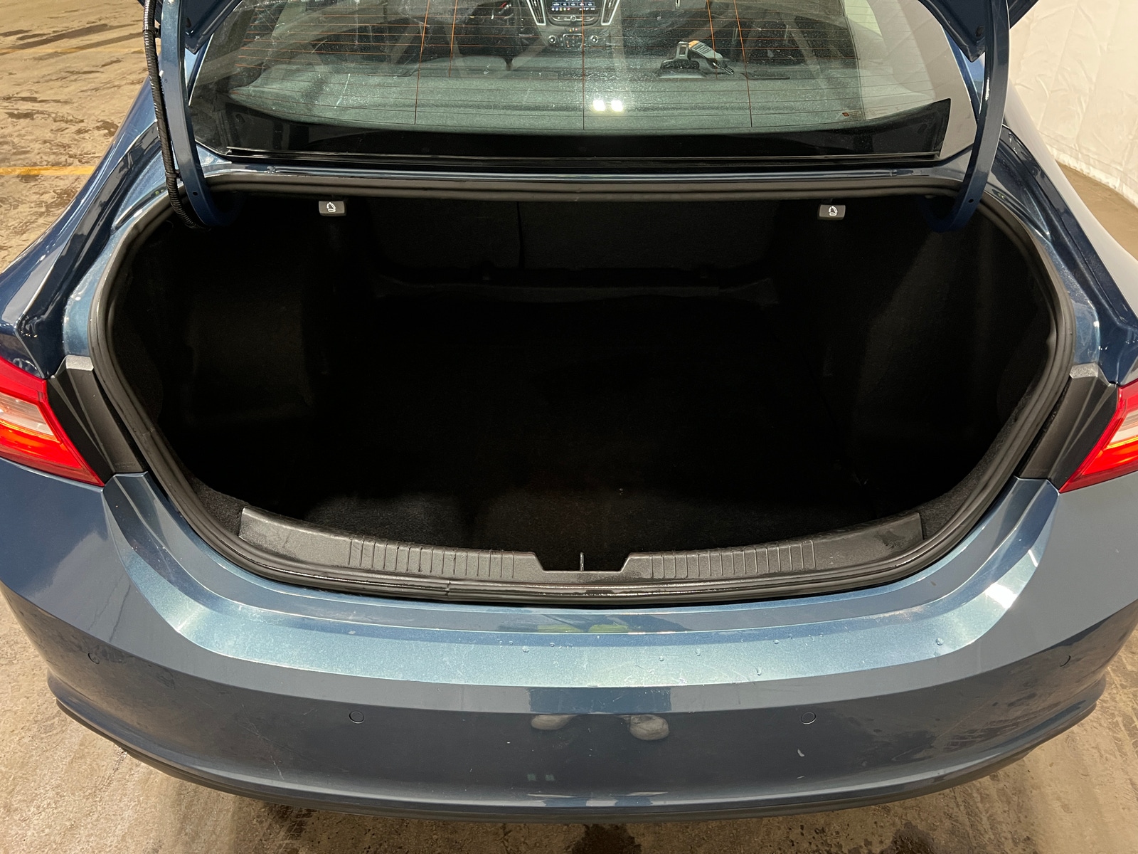 Thumbnail: 2024 Chevrolet Malibu - 7