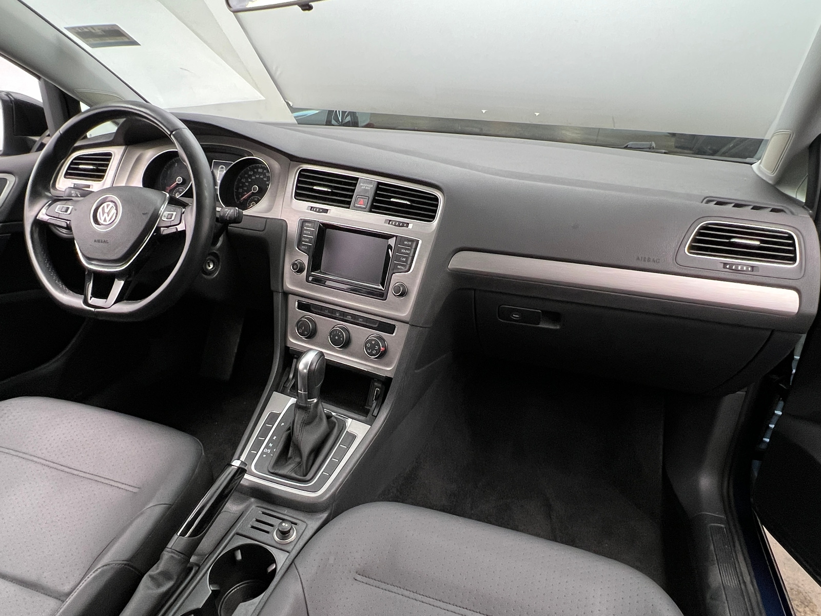 Thumbnail: 2015 Volkswagen Golf - 2