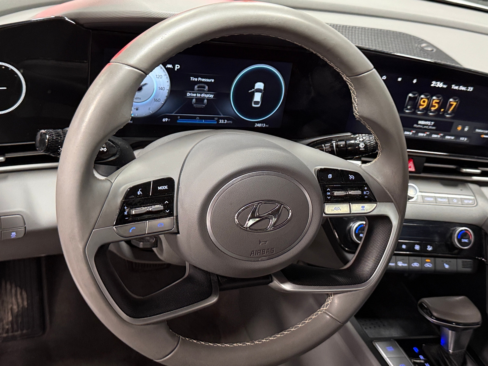 Thumbnail: 2023 Hyundai Elantra - 5