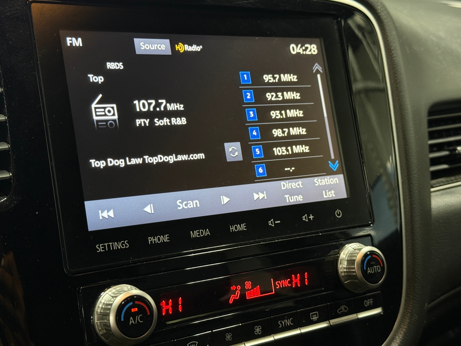 Thumbnail: 2020 Mitsubishi Outlander - 4