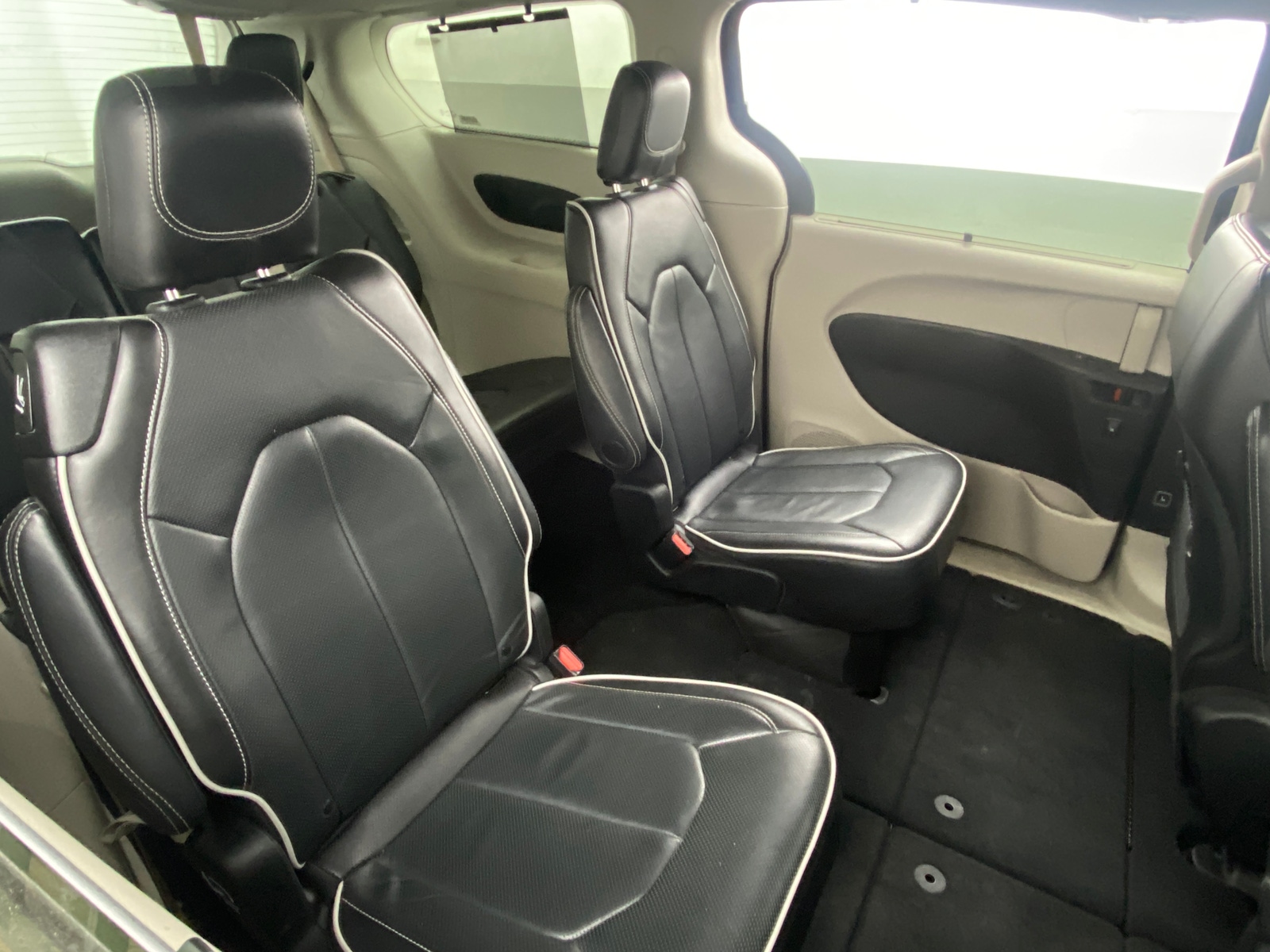 Thumbnail: 2024 Chrysler Pacifica - 5