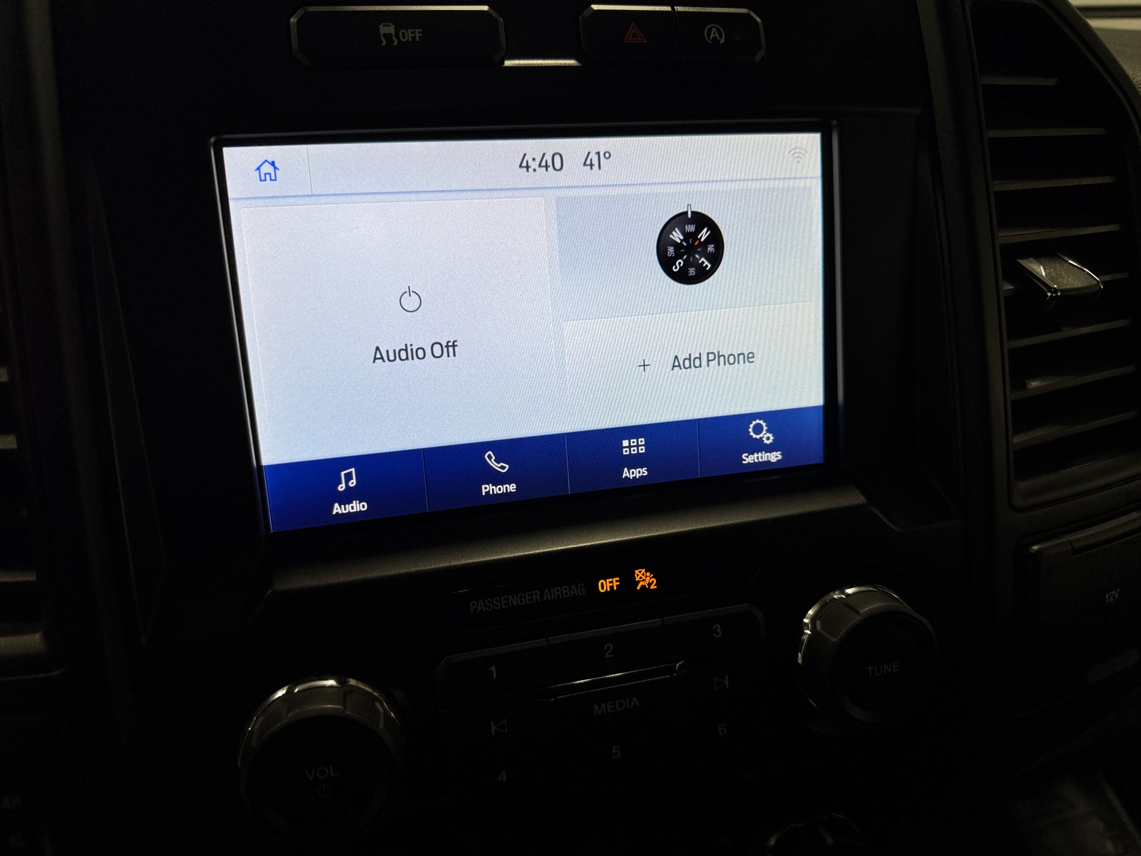 Thumbnail: 2020 Ford Econoline - 4