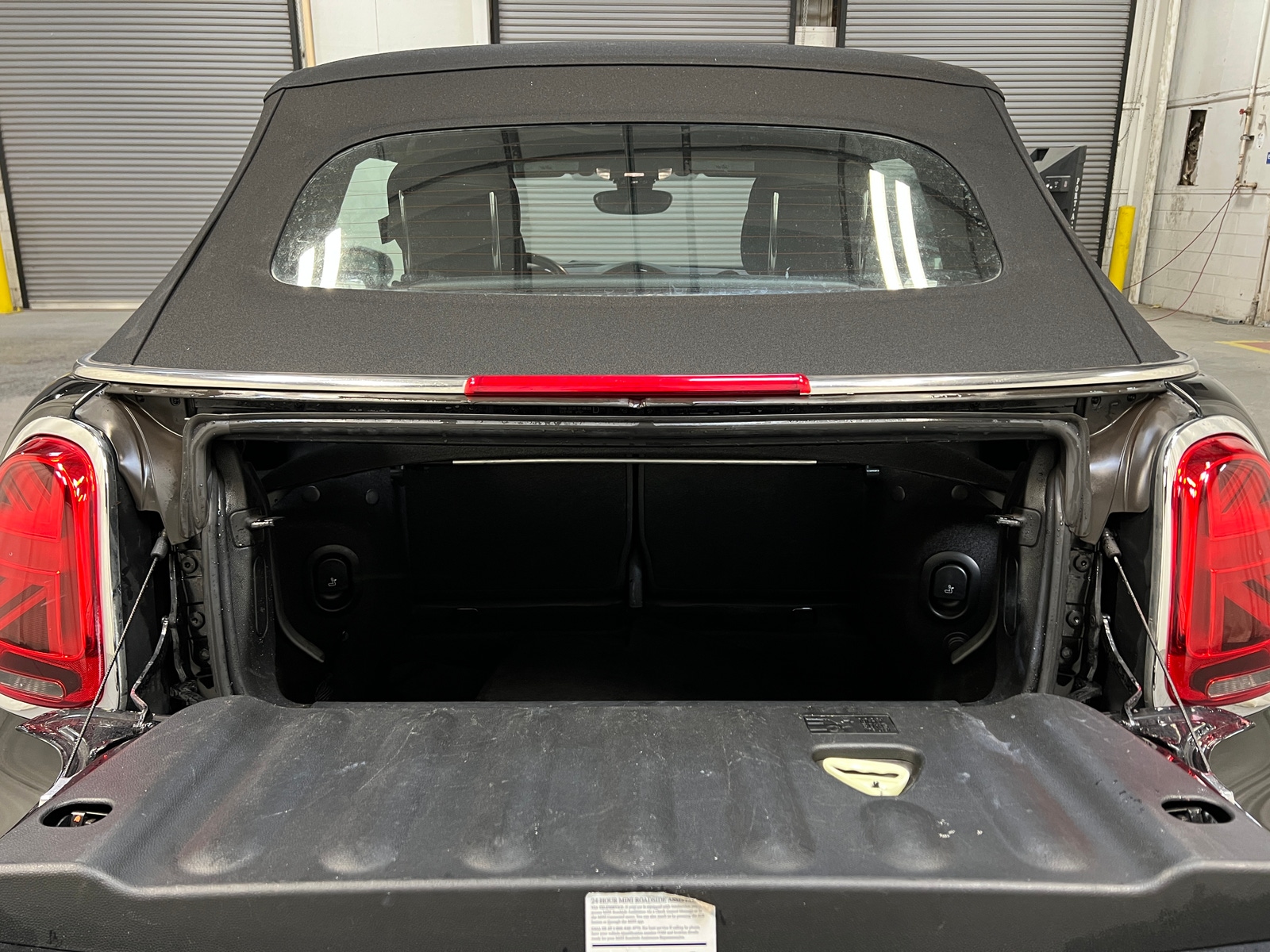 Thumbnail: 2024 MINI Cooper Convertible - 6