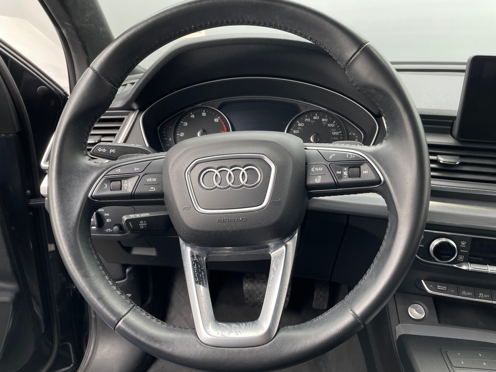 Thumbnail: 2020 Audi Q5 - 4