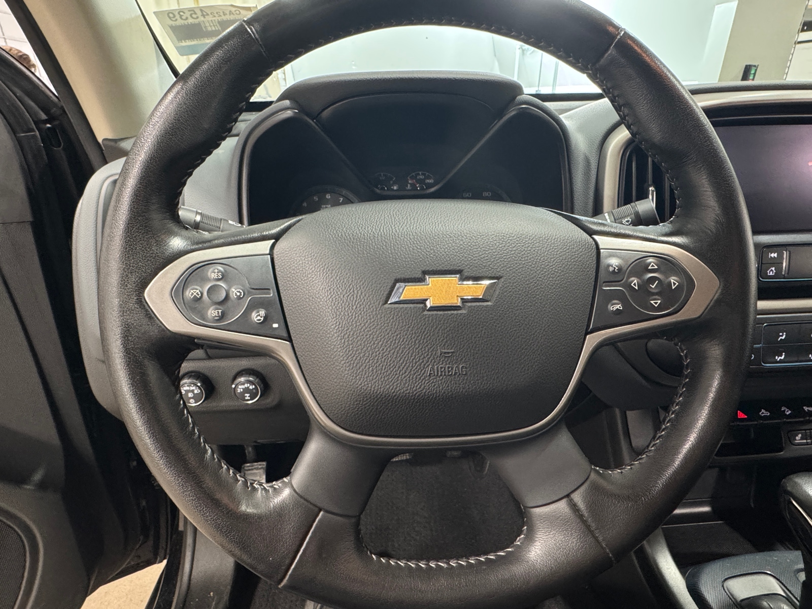 Thumbnail: 2022 Chevrolet Colorado - 5