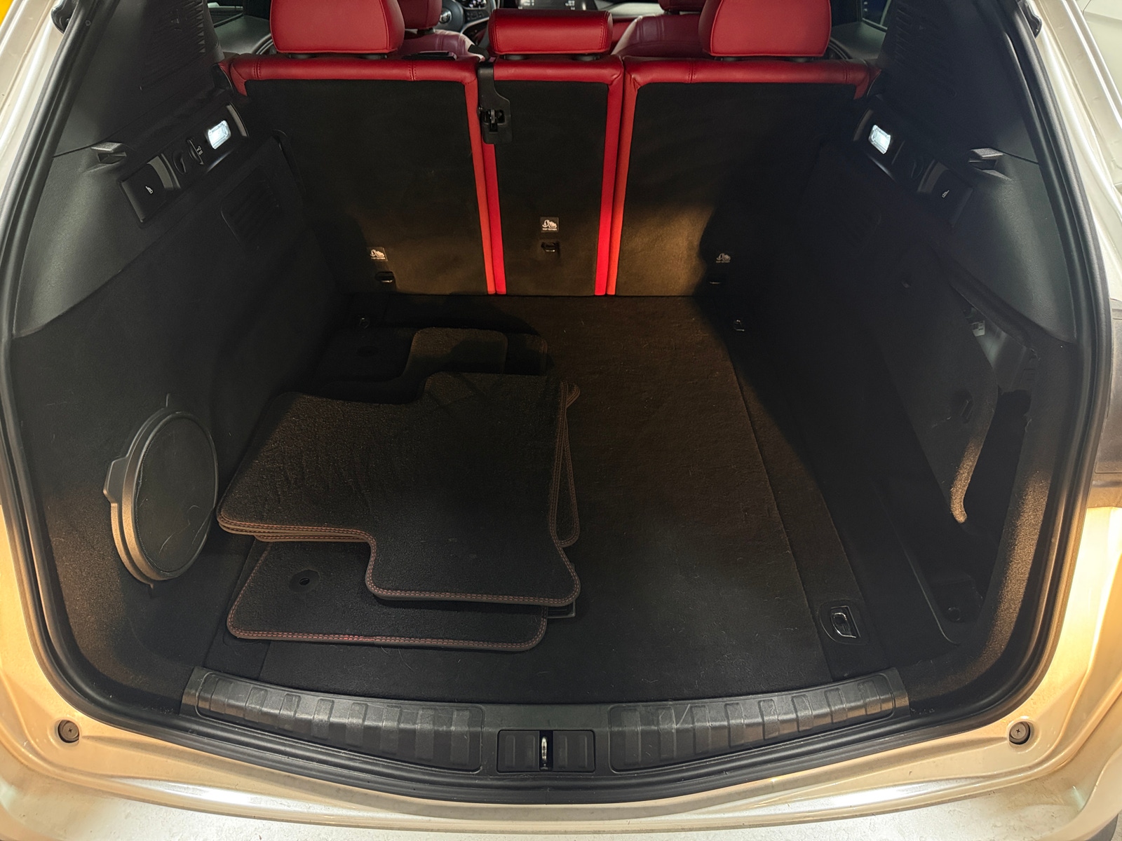 Thumbnail: 2018 Alfa Romeo Stelvio - 6