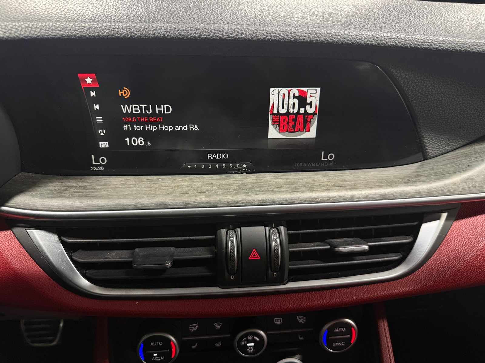 Thumbnail: 2018 Alfa Romeo Stelvio - 3