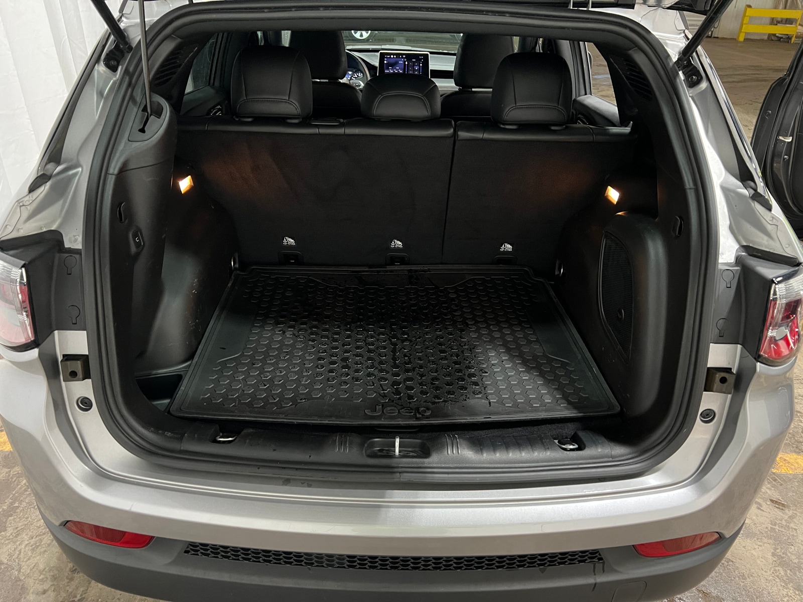 Thumbnail: 2022 Jeep Compass - 7