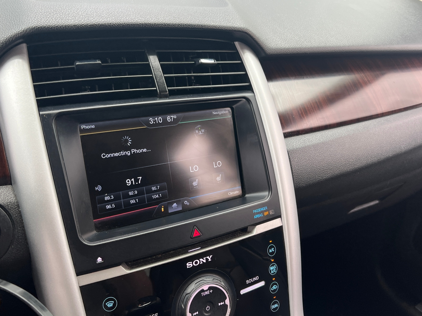 Thumbnail: 2013 Ford Edge - 3