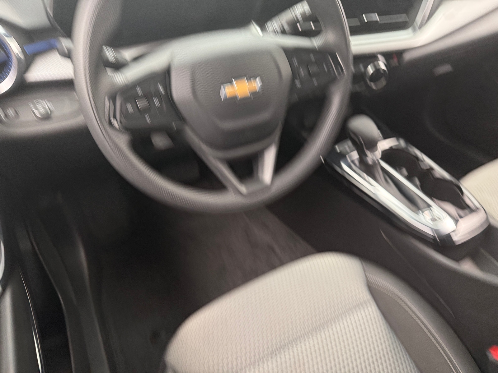 Thumbnail: 2025 Chevrolet Trax - 5