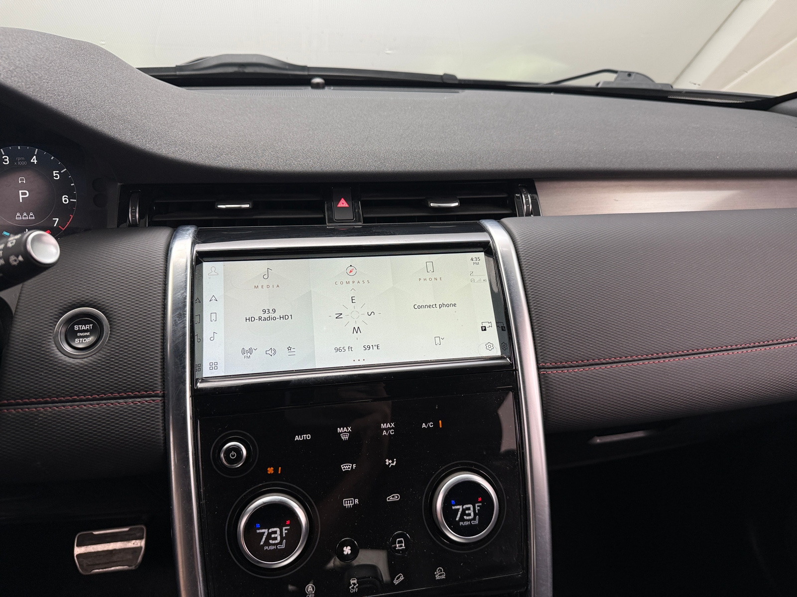 Thumbnail: 2023 Land Rover Discovery Sport - 4