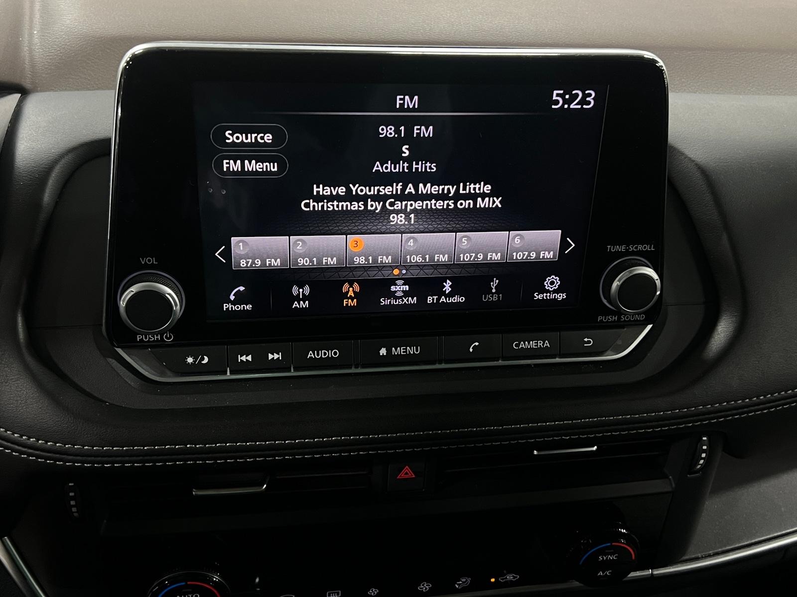 Thumbnail: 2023 Nissan Rogue - 4