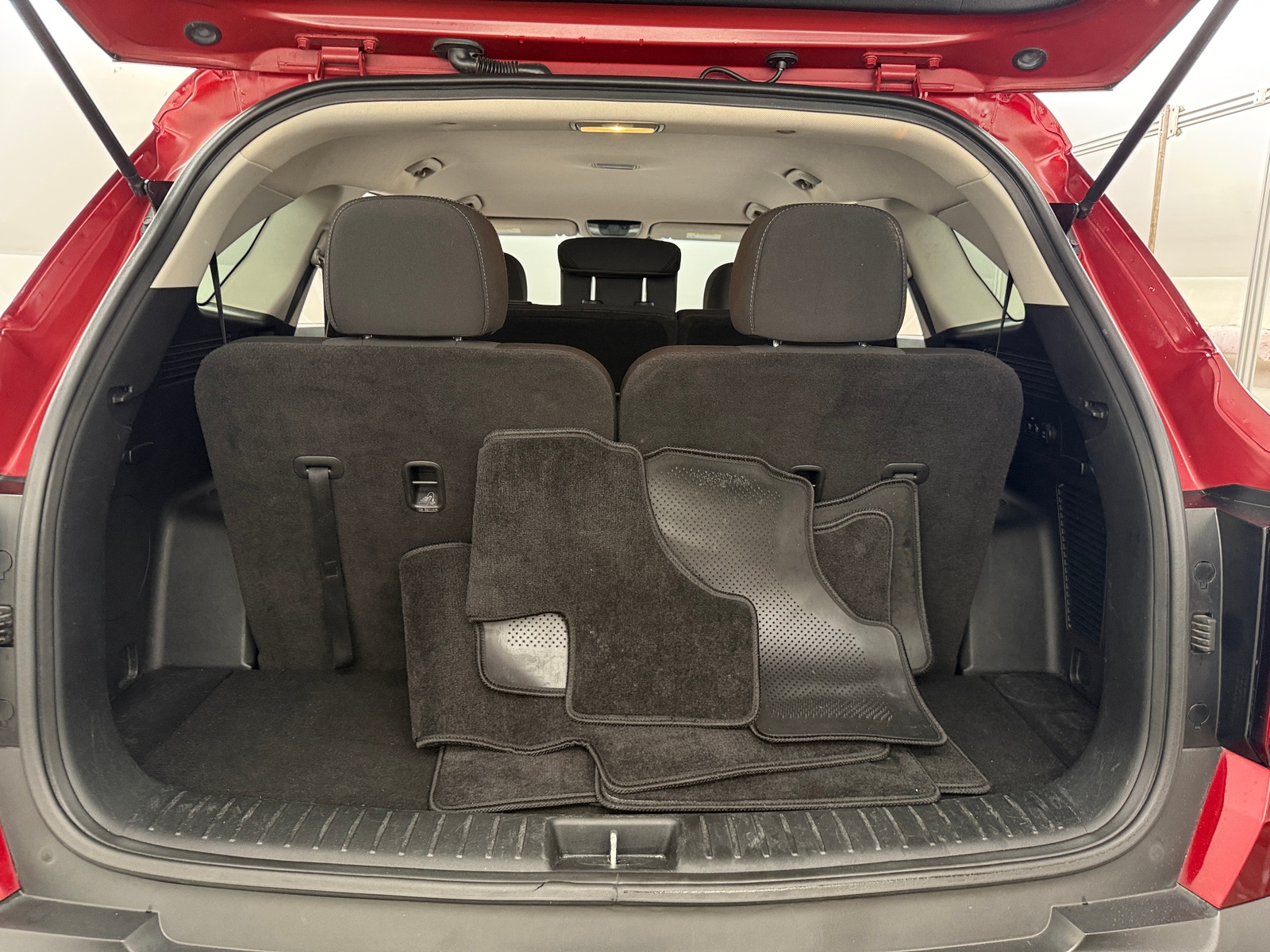 Thumbnail: 2023 Kia Sorento - 7