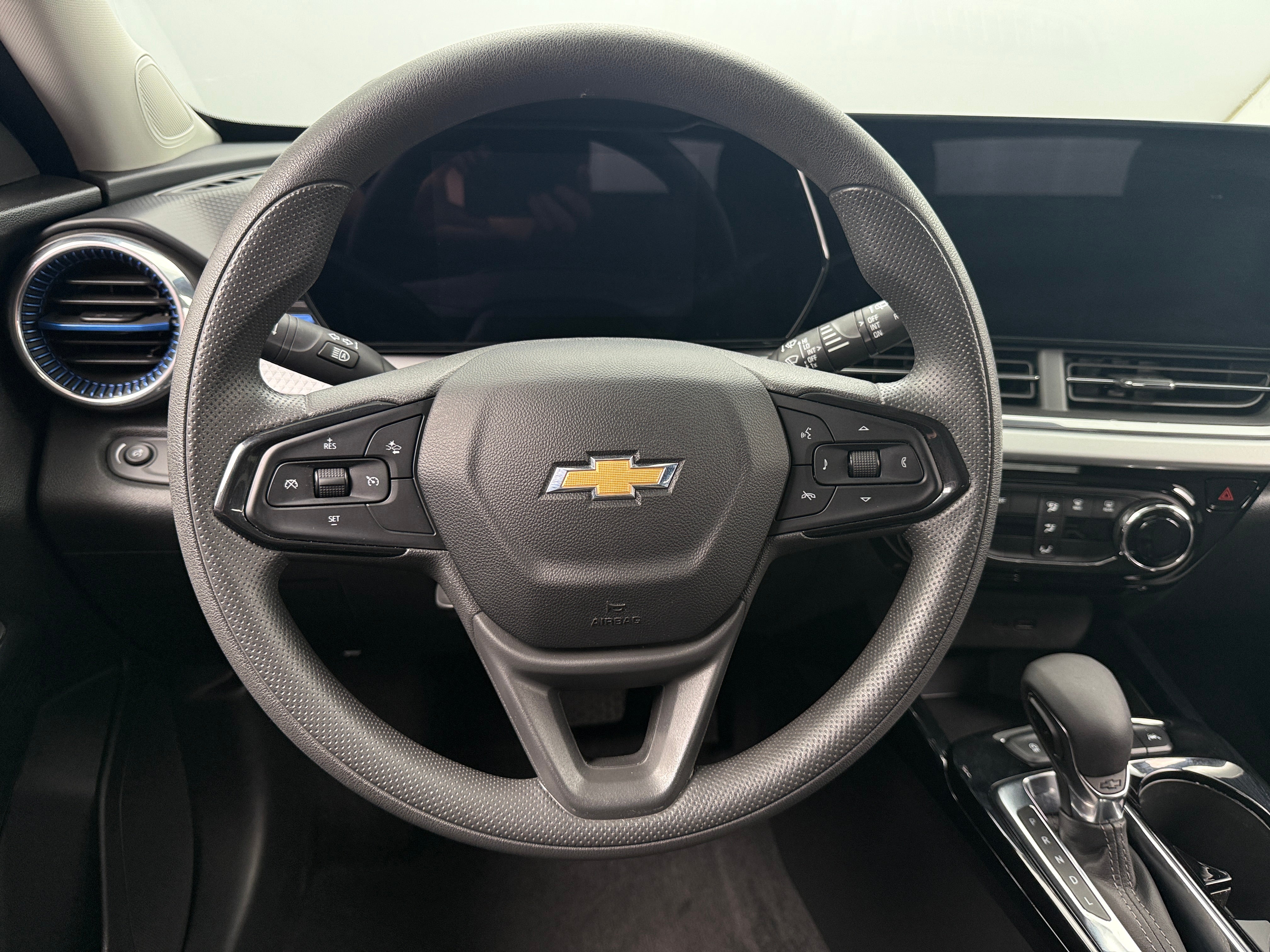 Thumbnail: 2025 Chevrolet Trax - 5
