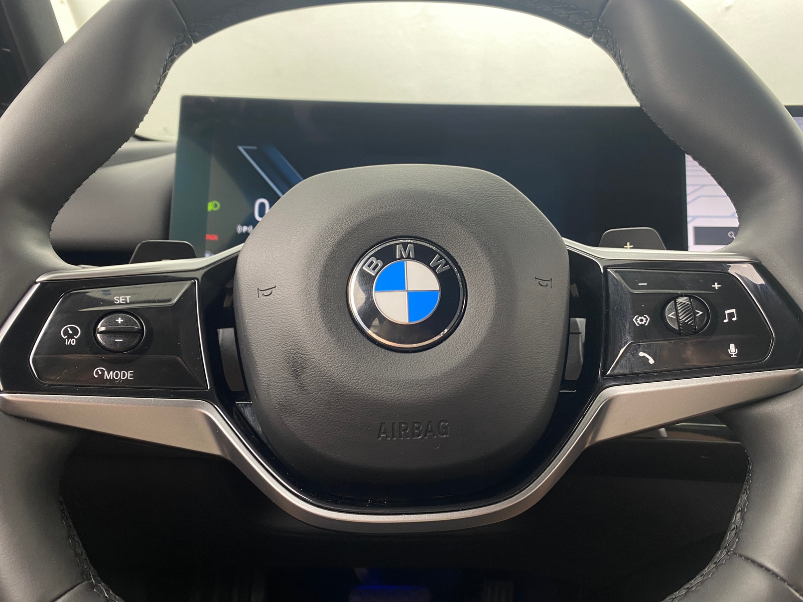 Thumbnail: 2025 BMW 5 Series - 4