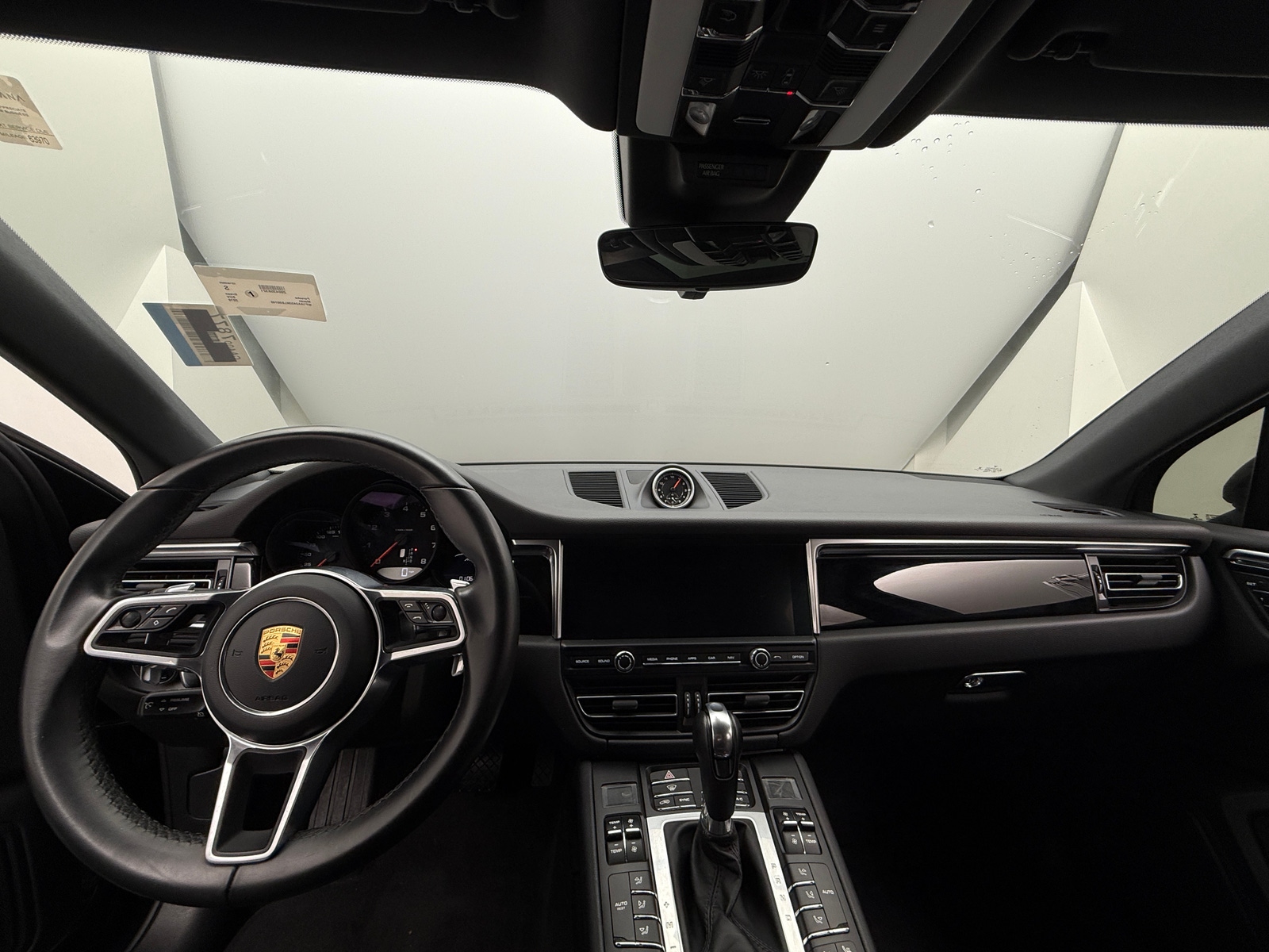 Thumbnail: 2019 Porsche Macan - 2
