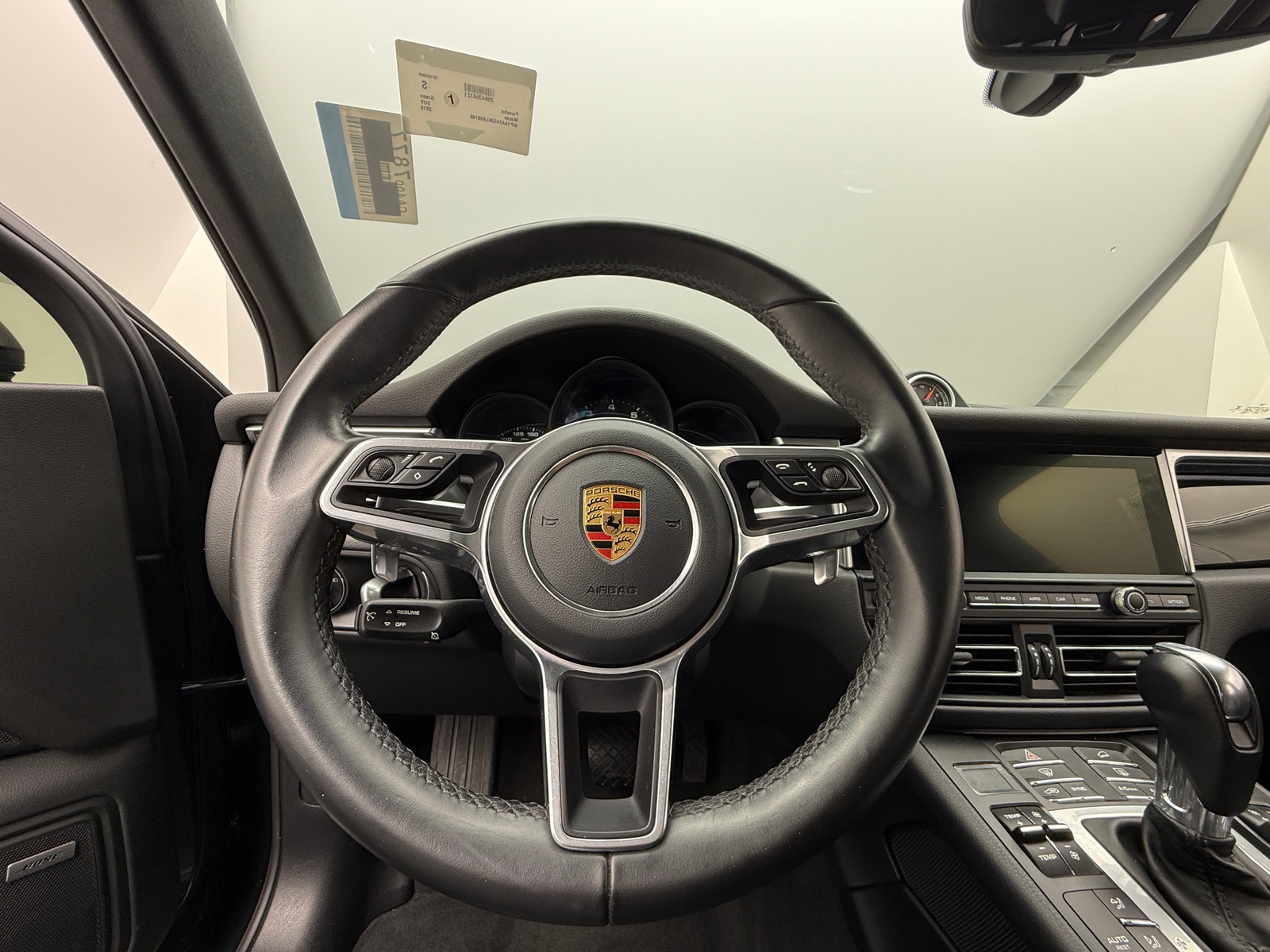 Thumbnail: 2019 Porsche Macan - 4