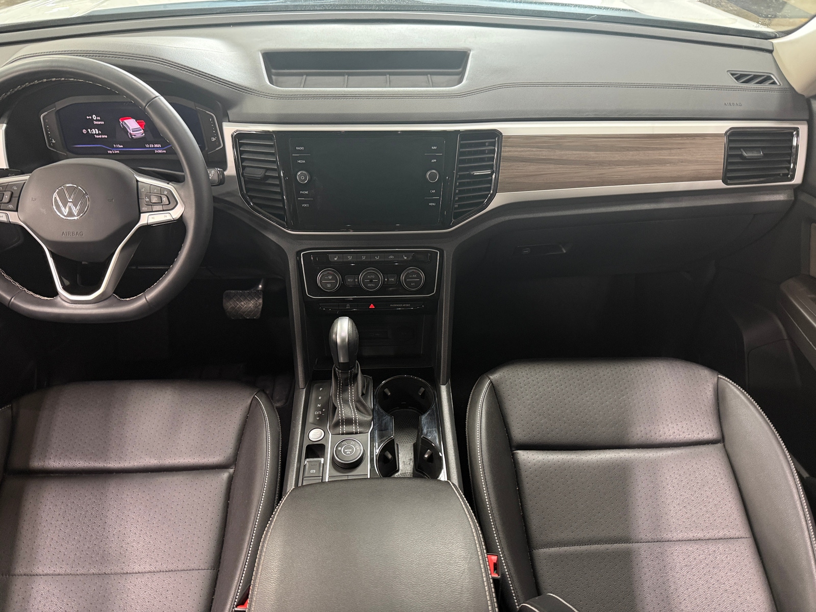 Thumbnail: 2023 Volkswagen Atlas - 2