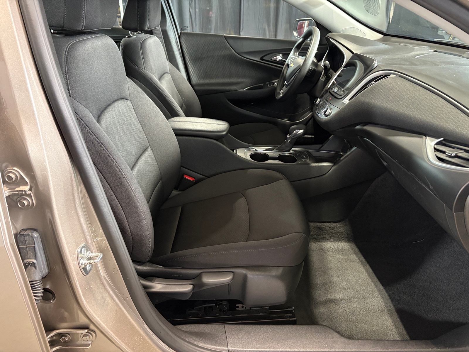 Thumbnail: 2024 Chevrolet Malibu - 2