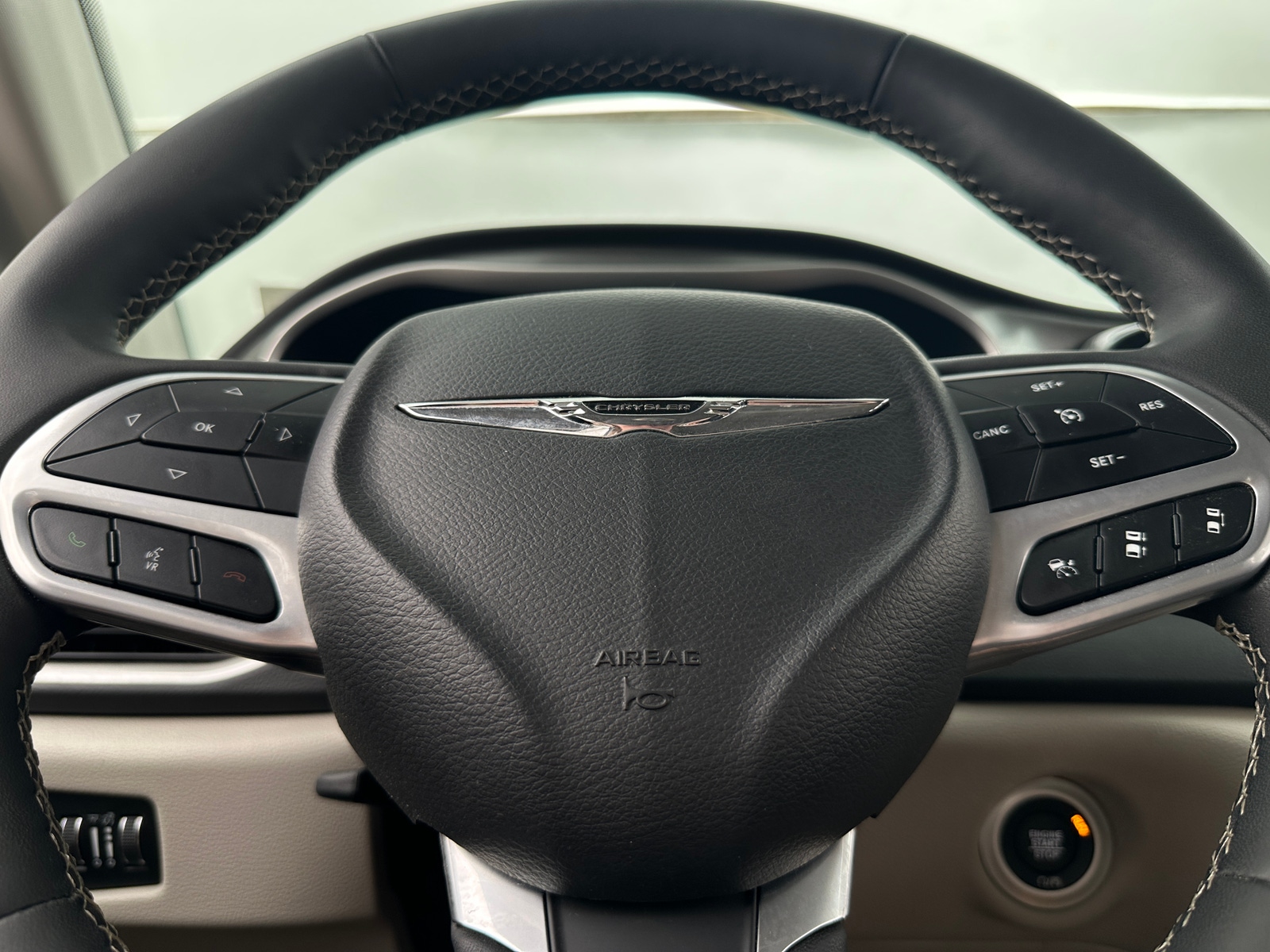 Thumbnail: 2024 Chrysler Pacifica - 4