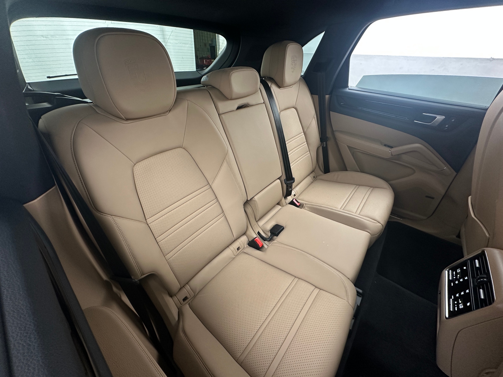 Thumbnail: 2023 Porsche Cayenne - 5