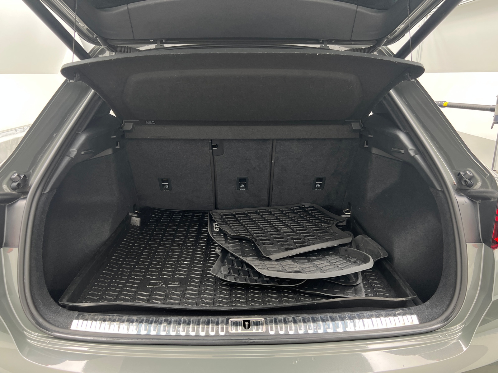 Thumbnail: 2020 Audi Q3 - 6