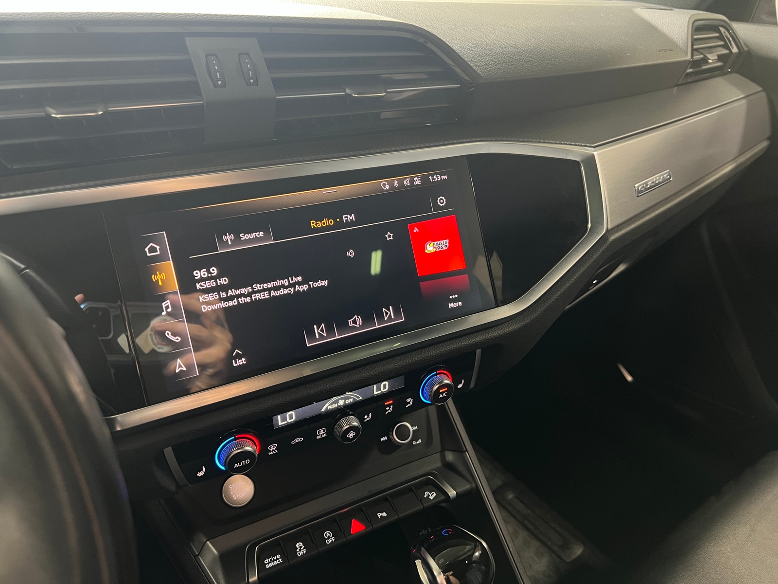 Thumbnail: 2020 Audi Q3 - 3