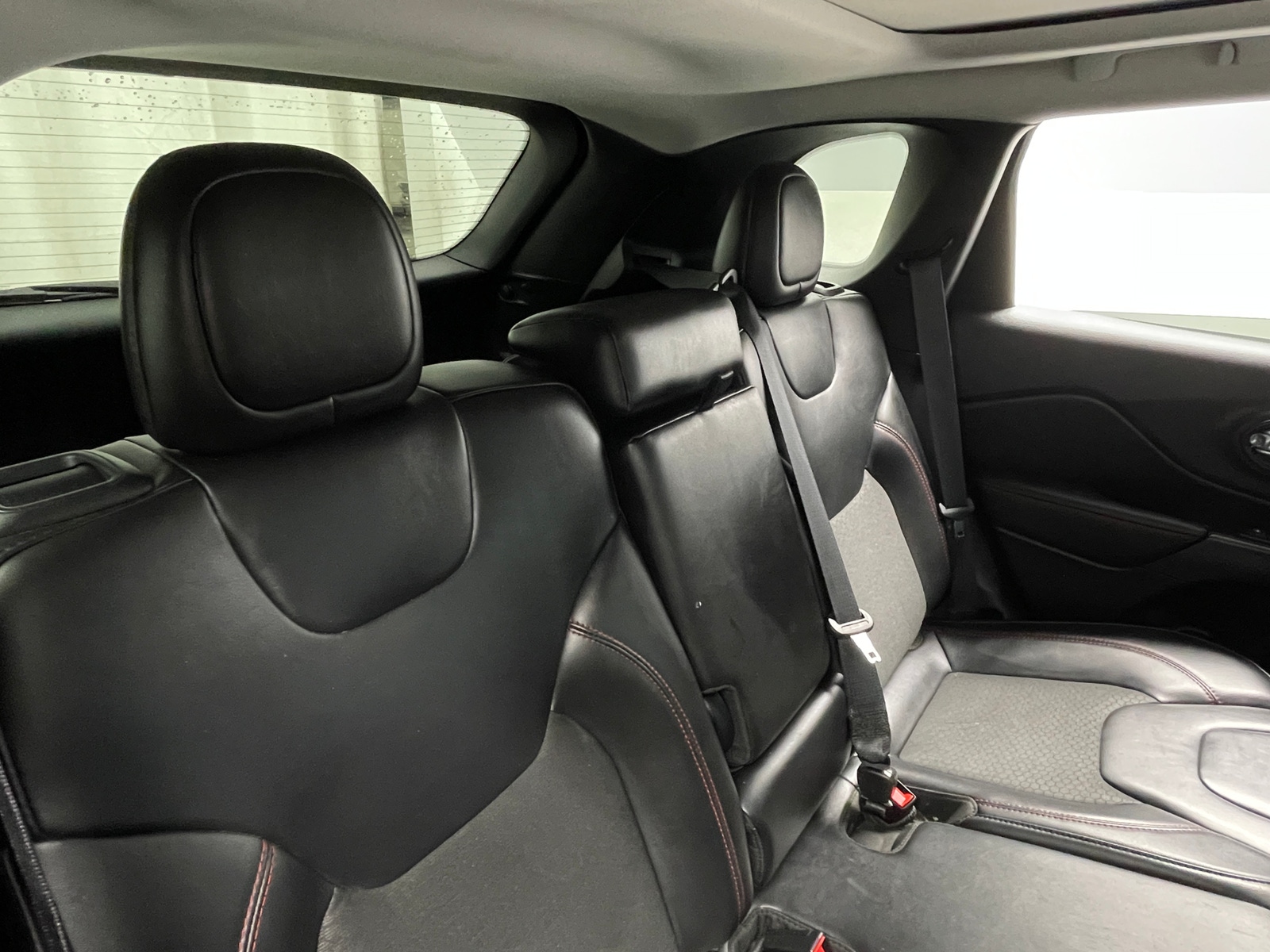 Thumbnail: 2020 Jeep Cherokee - 6