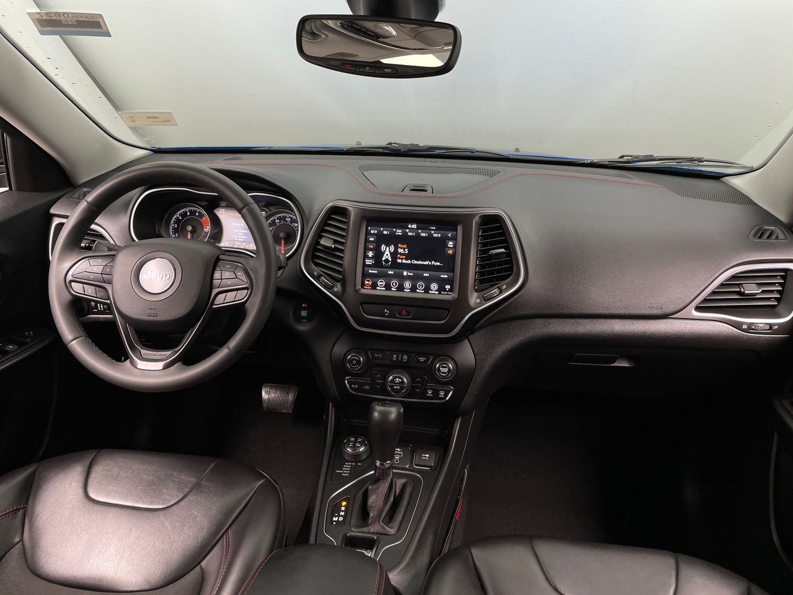 Thumbnail: 2020 Jeep Cherokee - 3