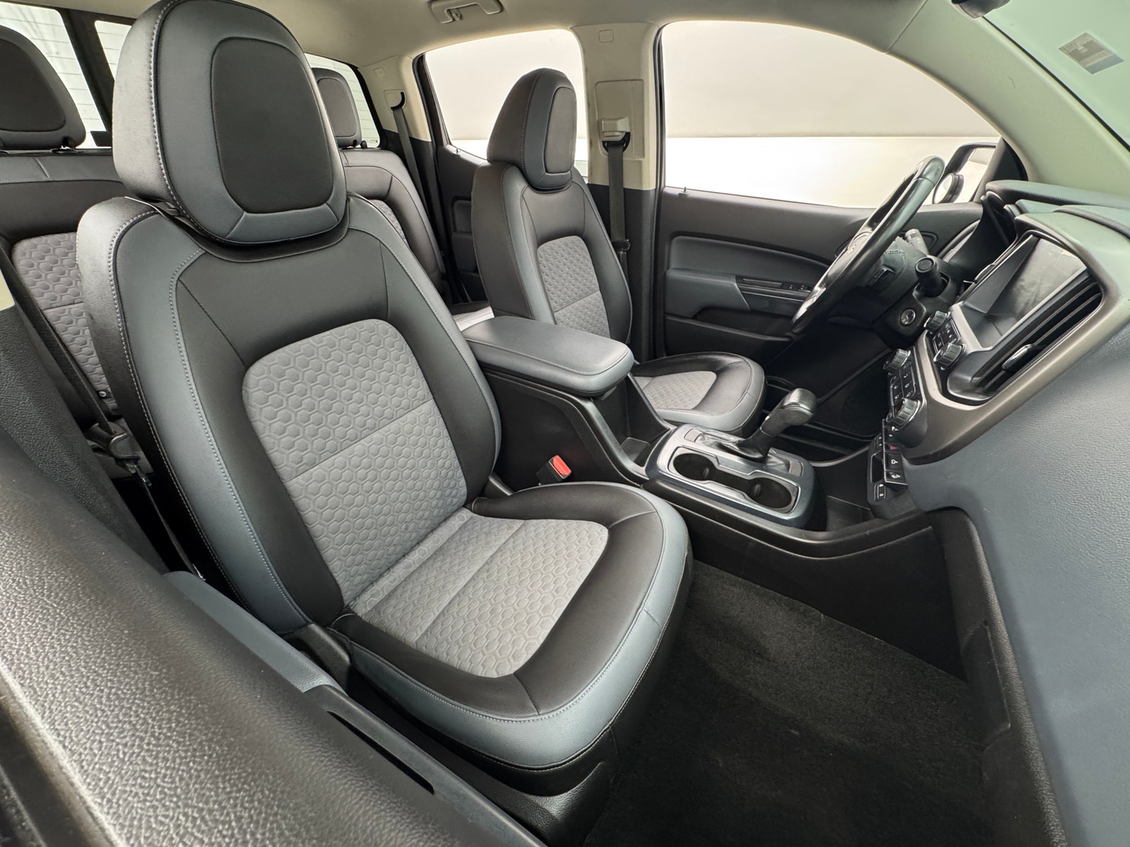 Thumbnail: 2018 Chevrolet Colorado - 2