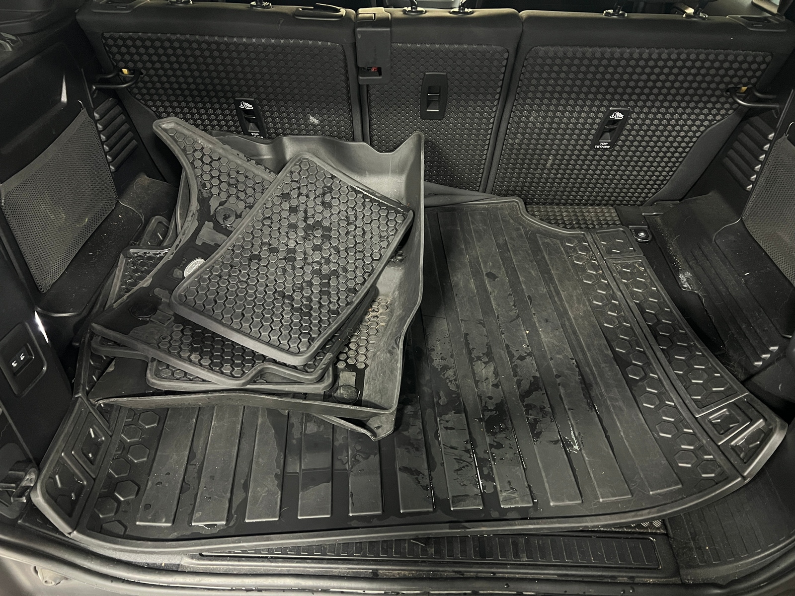 Thumbnail: 2021 Land Rover Defender - 7