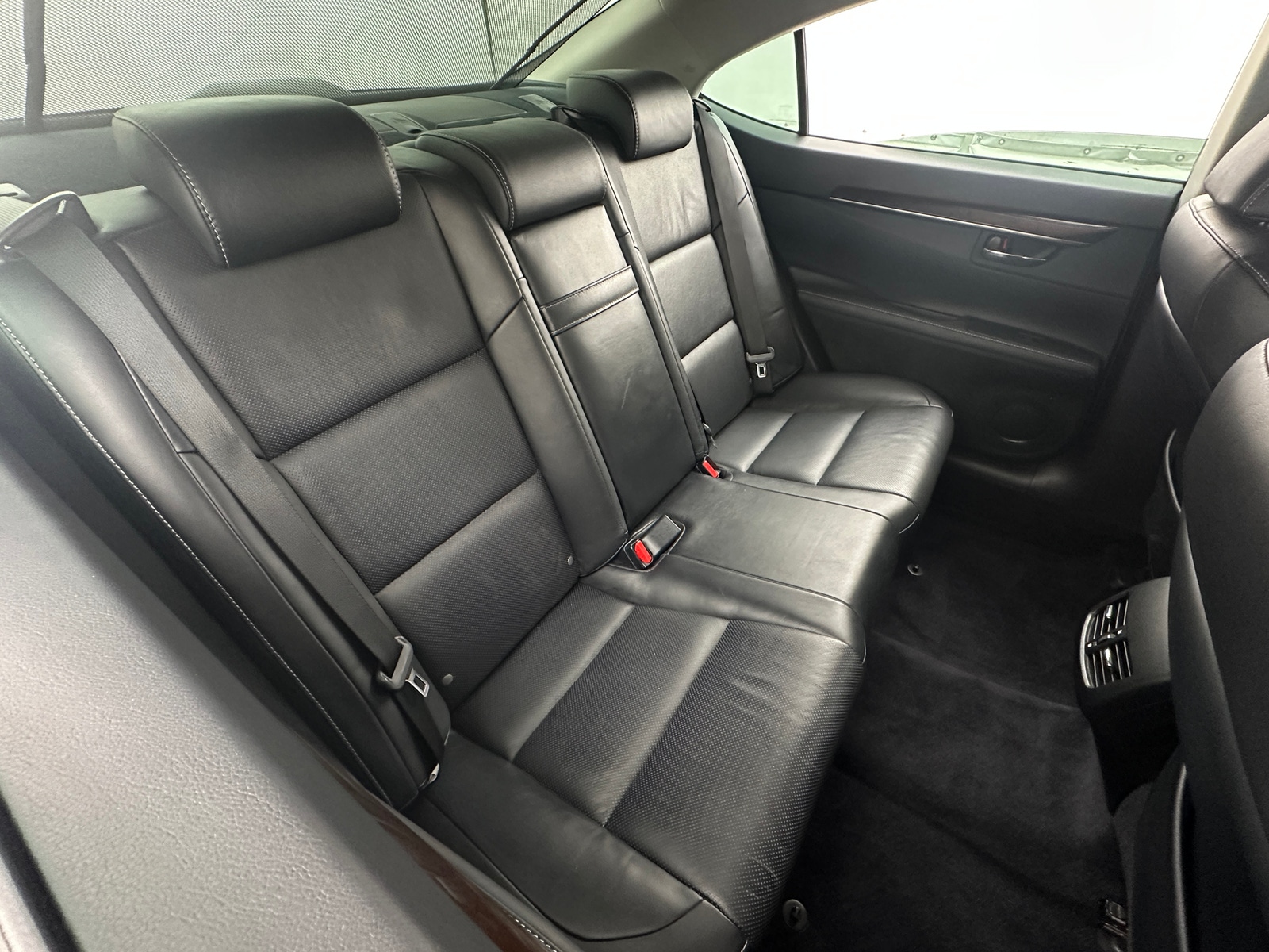 Thumbnail: 2015 Lexus ES - 5