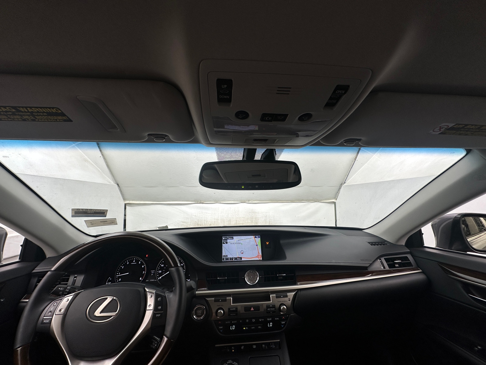 Thumbnail: 2015 Lexus ES - 2