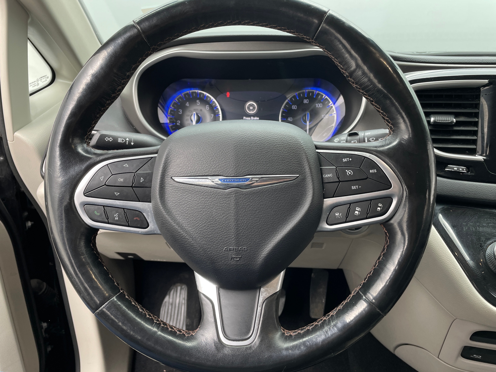 Thumbnail: 2020 Chrysler Pacifica - 4