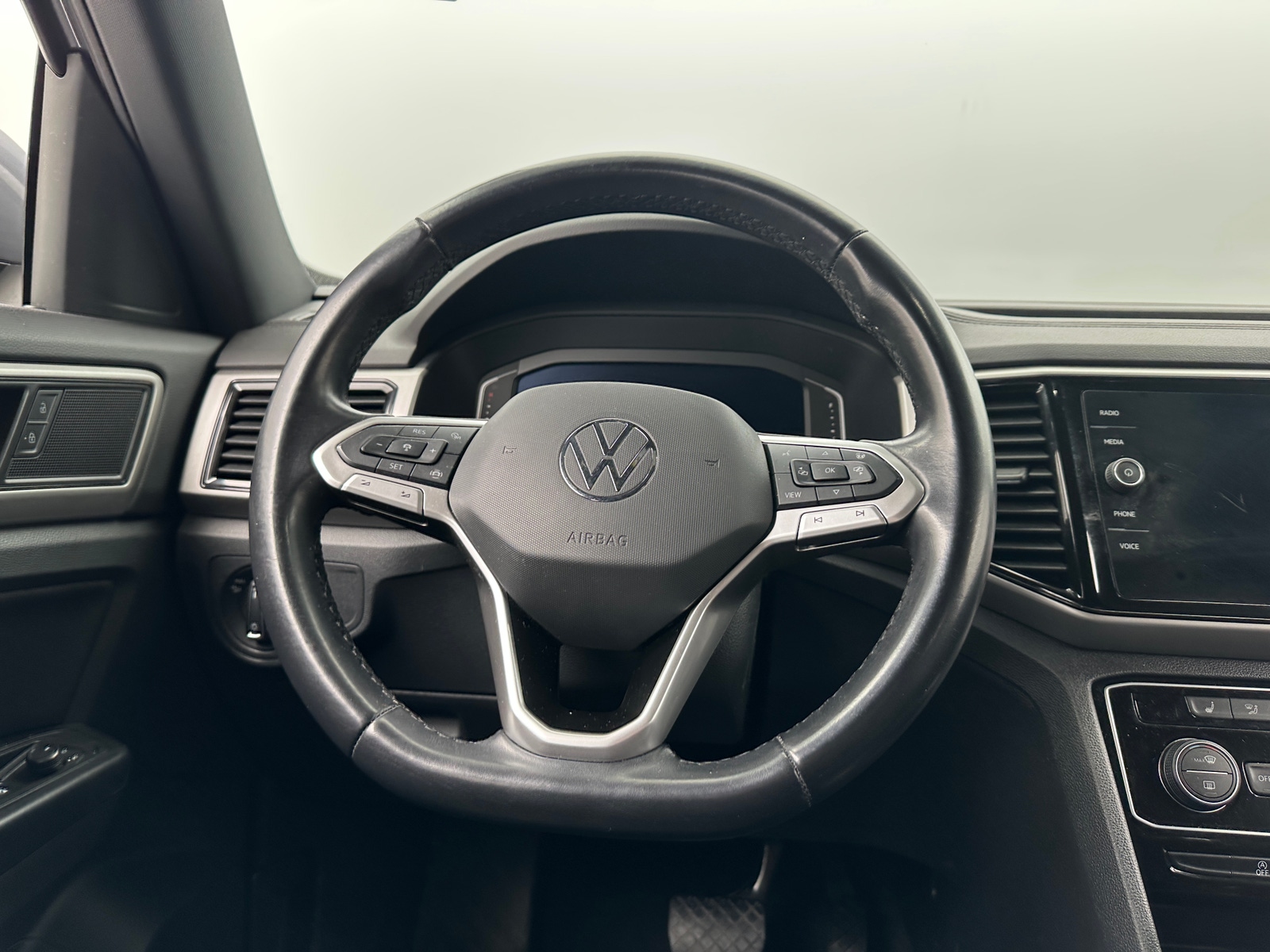 Thumbnail: 2020 Volkswagen Atlas - 4