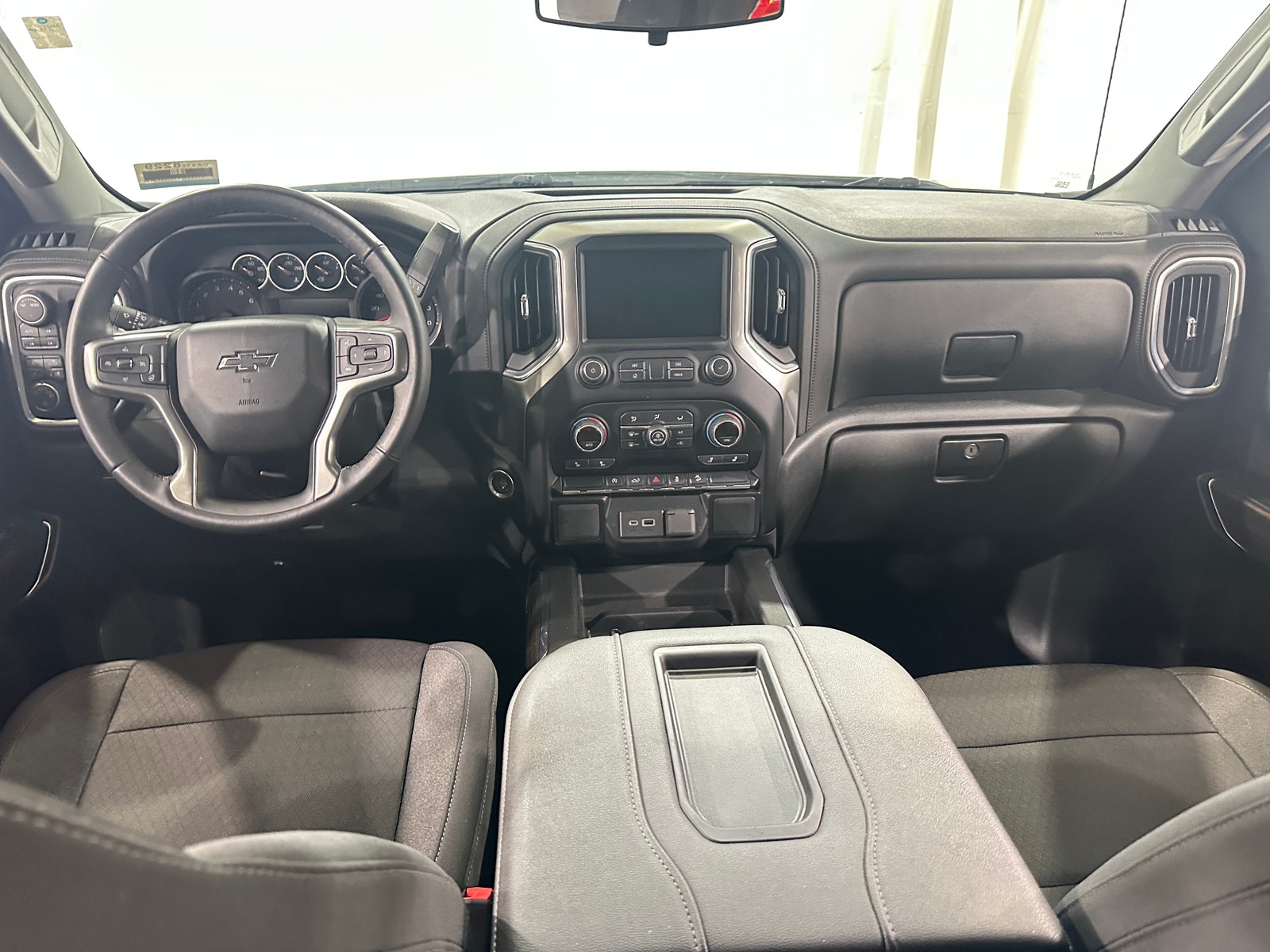 Thumbnail: 2022 Chevrolet Silverado 1500 - 3