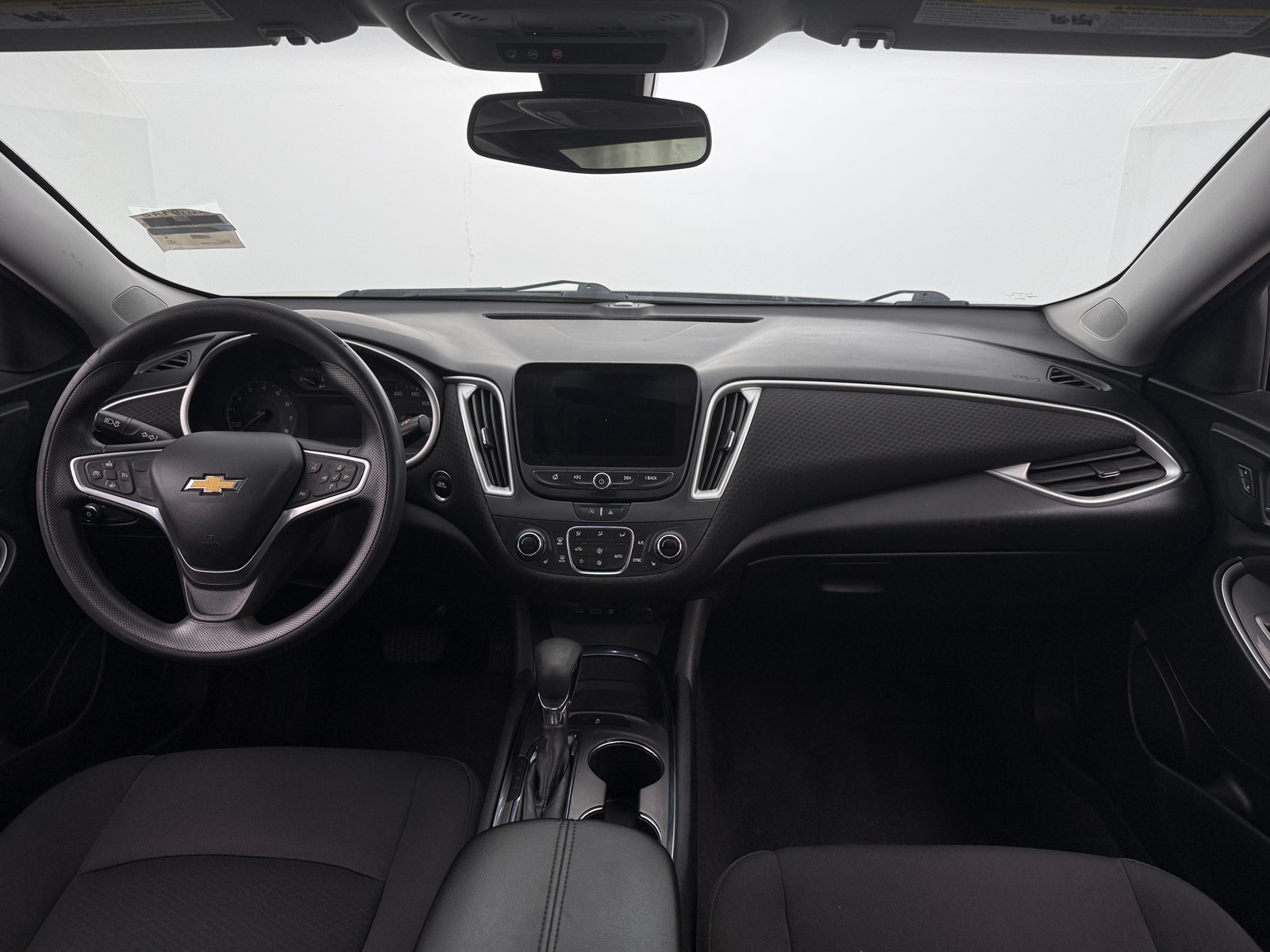 Thumbnail: 2022 Chevrolet Malibu - 3